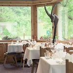 Privata Hotel 3*